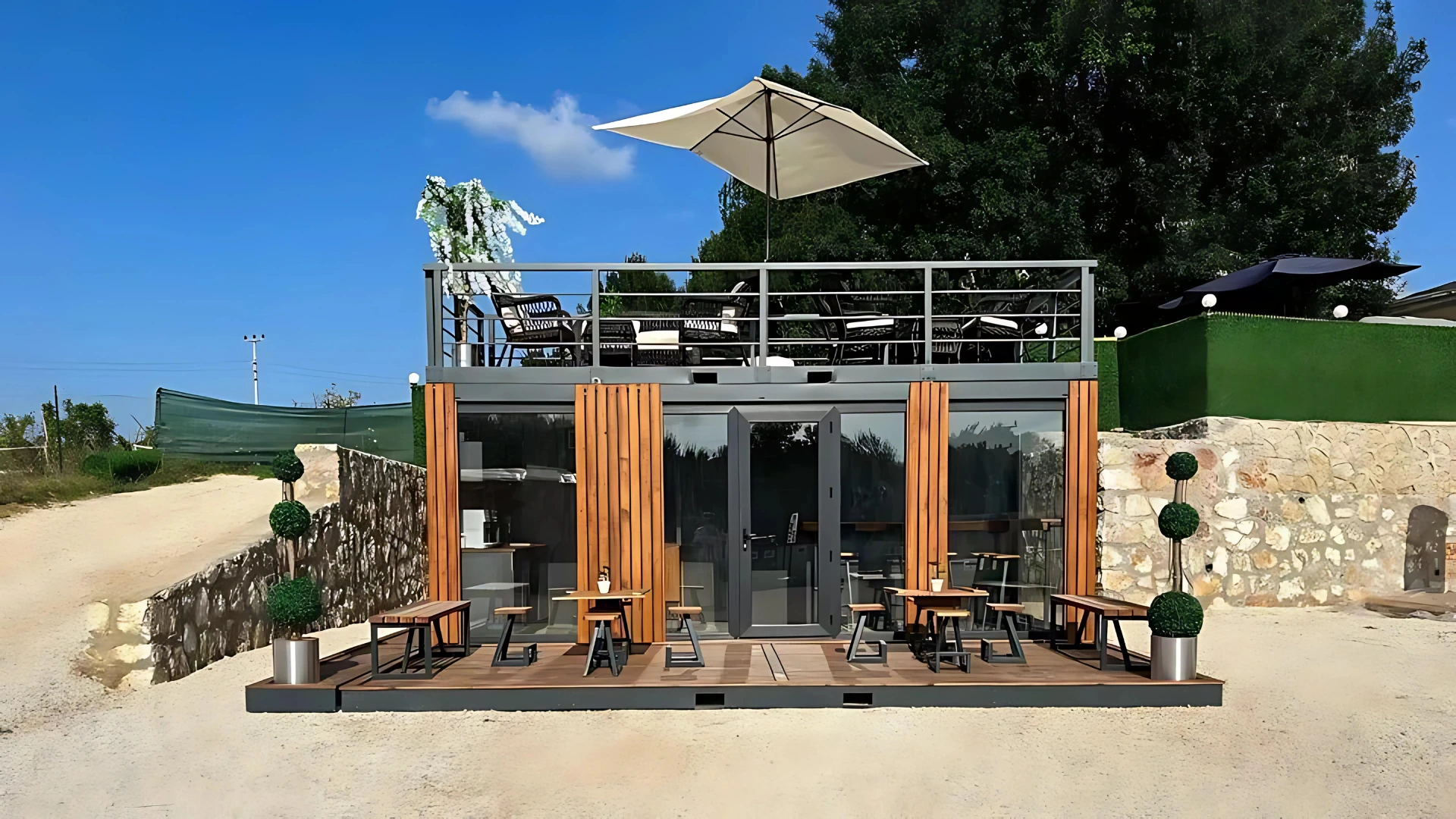 Café Container by Wolf Tiny: Mobility, Style, and Cost-Effectiveness Combined